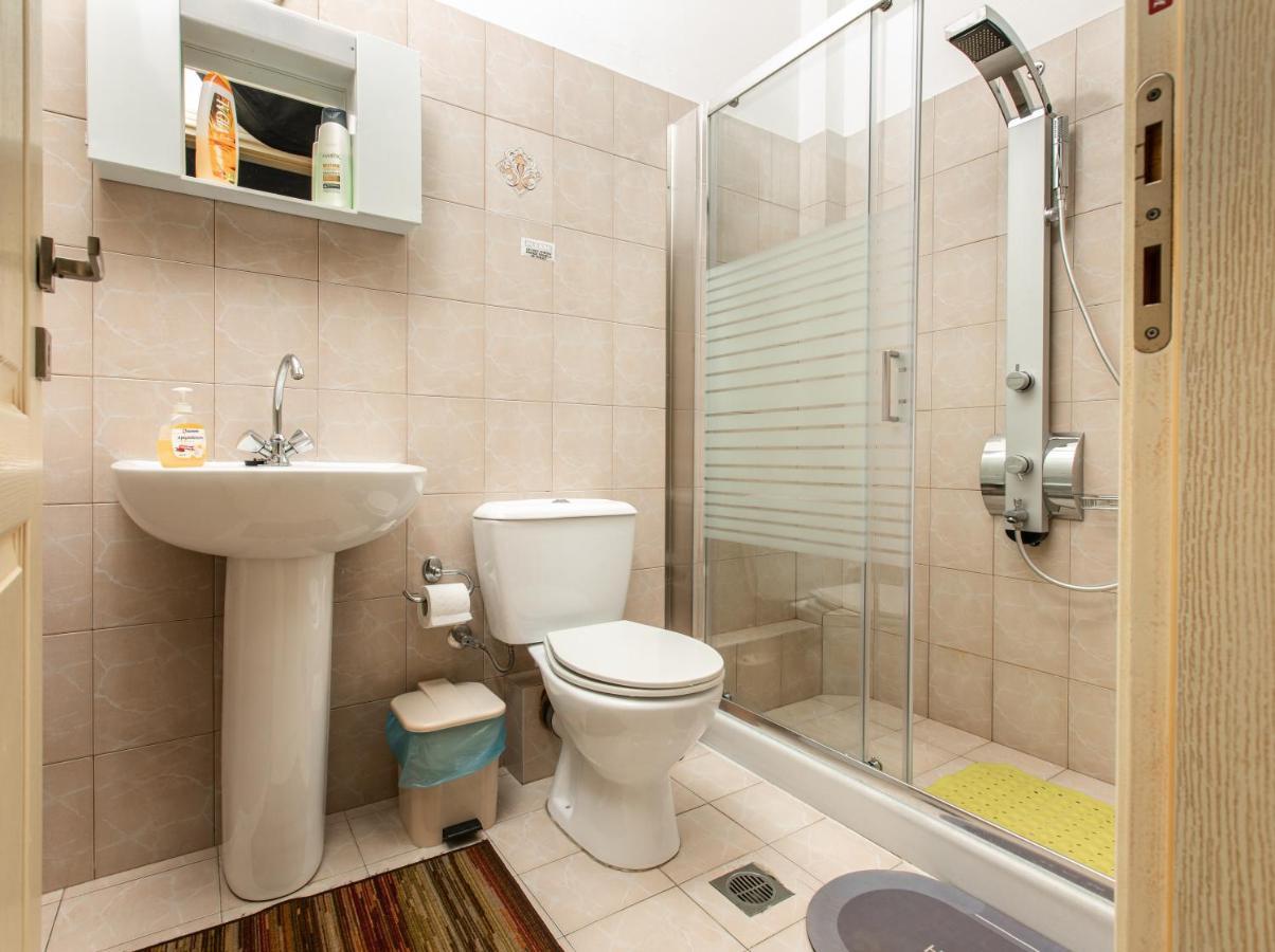 Central Cozy Apartment Sparta Ngoại thất bức ảnh